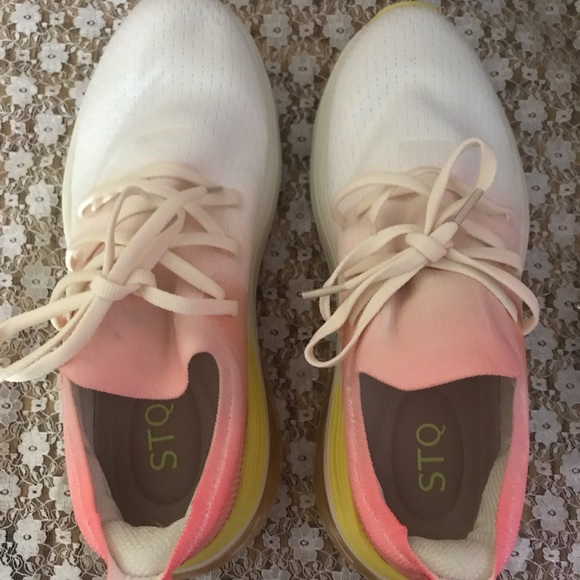 STQ shoes size 8.5 - Picture 3 of 7